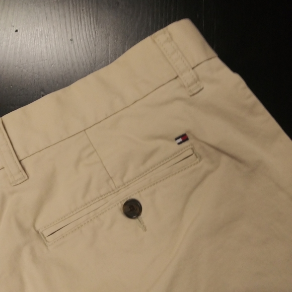 Tommy Hilfiger | Men's Casual Shorts Tan - Picture 4 of 6